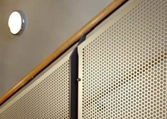 0.5 मिमी से 6 मिमी सजावटी छिद्रित एल्यूमीनियम शीट पर्यावरण संरक्षण