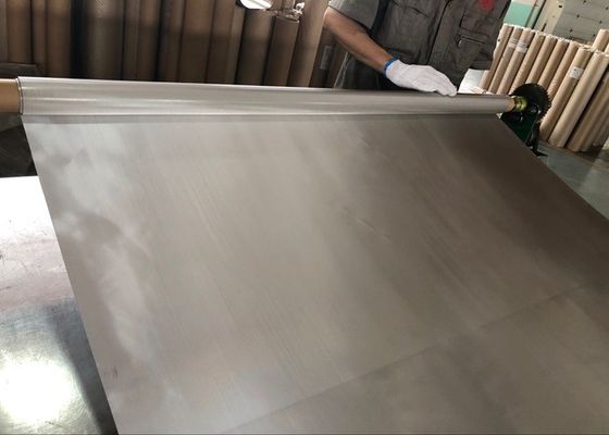 औद्योगिक फिल्टरिंग के लिए चौकोर बुना तार जाल स्क्रीन में तन्य स्टील जस्ती सतह सादा बुनाई