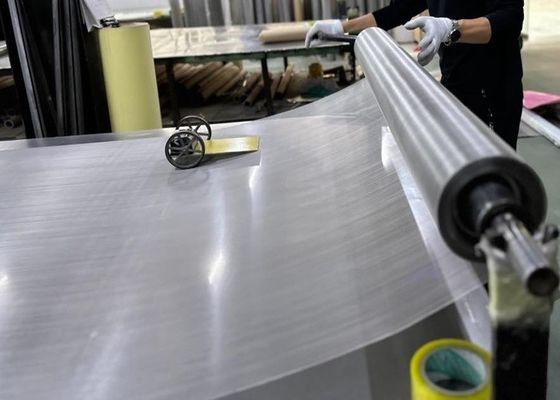 विभिन्न अनुप्रयोगों के लिए उच्च संक्षारण प्रतिरोध के साथ काले इपॉक्सी लेपित स्टेनलेस स्टील वायर मेष स्क्रीन