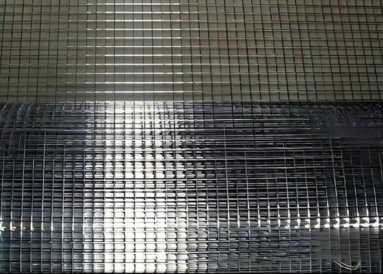 औद्योगिक अनुप्रयोगों के लिए जस्ती वेल्डेड वायर मेष स्थायित्व और दीर्घायु सुनिश्चित करता है