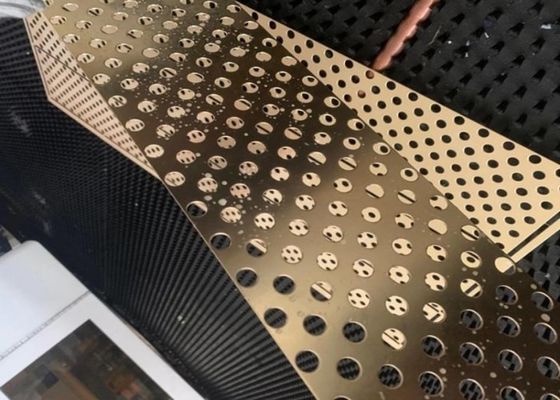 वास्तुकला निस्पंदन के लिए अनुकूलित छिद्रित धातु जाल शीट