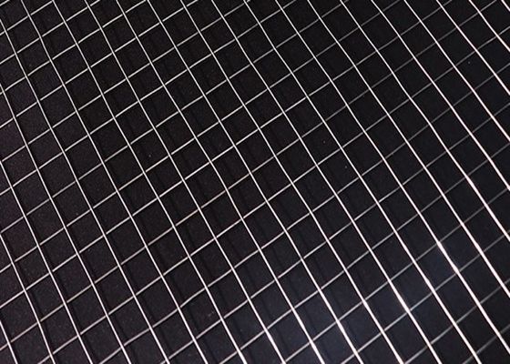 इलेक्ट्रो गैल्वेनाइज्ड वेल्डेड मेटल मेष चौड़ाई 0.5m-2.5m