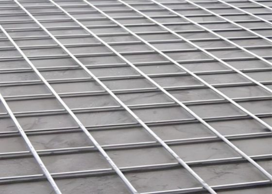 बहुमुखी अनुप्रयोगों के लिए अनुकूलन योग्य टिकाऊ गर्म डुबोया जस्ती वेल्डेड तार जाल पैनल