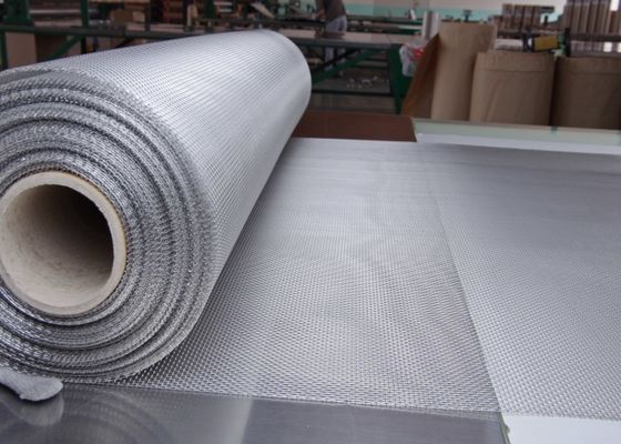 क्षरण प्रतिरोधी ASTM E2016 मानक बुना हुआ धातु स्क्रीन भारी प्रभाव प्रतिरोधी कच्चे किनारे की तैयारी