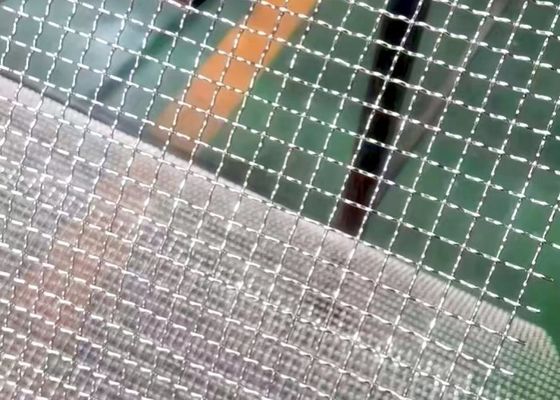 हेवी-ड्यूटी निर्माण और संक्षारण प्रतिरोध के साथ फ्लैट-टॉप घुमावदार बुना तार जाल स्क्रीन