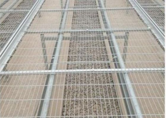 2x2 जस्ती वेल्डेड वायर मेष पैनल उठाए गए बेड के क्षरण प्रतिरोधी के लिए