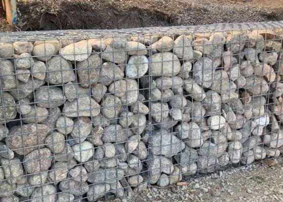 गेबियन रिटेनिंग वॉल के लिए ISO45001 Zn-5 अल जस्ती वेल्डेड वायर मेष पैनल